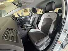 Volkswagen Golf TDI BlueMotion 