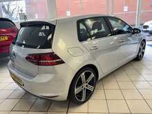 Volkswagen Golf TDI BlueMotion 