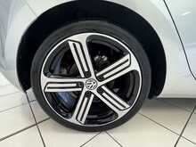 Volkswagen Golf TDI BlueMotion 