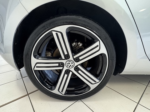 1.6 TDI BlueMotion Hatchback 5dr Diesel Manual Euro 5 (s/s) (110 ps)