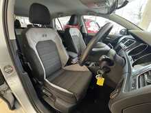Volkswagen Golf TDI BlueMotion 