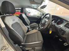Volkswagen Golf TDI BlueMotion 