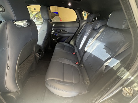 P250 R-Dynamic HSE SUV 2.0 Automatic Petrol