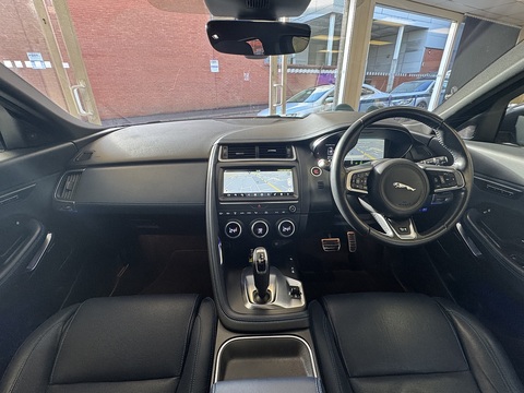 P250 R-Dynamic HSE SUV 2.0 Automatic Petrol