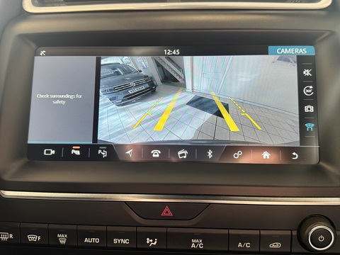 P250 R-Dynamic HSE SUV 2.0 Automatic Petrol