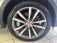 Jaguar E-PACE P250 R-Dynamic HSE 