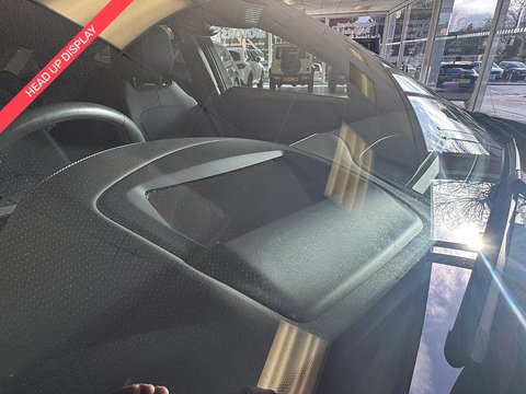 P250 R-Dynamic HSE SUV 2.0 Automatic Petrol