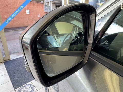 P250 R-Dynamic HSE SUV 2.0 Automatic Petrol