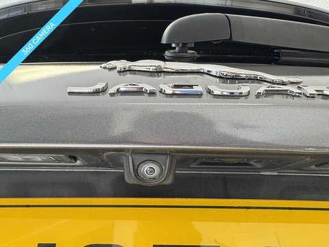 P250 R-Dynamic HSE SUV 2.0 Automatic Petrol