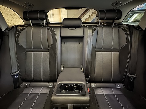 2.0 P300 R-Dynamic SE SUV 5dr Petrol Auto 4WD Euro 6 (s/s) (300 ps)