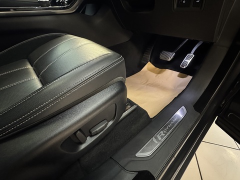 2.0 P300 R-Dynamic SE SUV 5dr Petrol Auto 4WD Euro 6 (s/s) (300 ps)