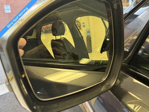 2.0 P300 R-Dynamic SE SUV 5dr Petrol Auto 4WD Euro 6 (s/s) (300 ps)