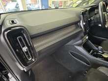 Volvo XC40 T3 R-Design 