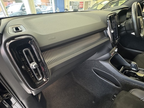 1.5 T3 R-Design SUV 5dr Petrol Auto Euro 6 (s/s) (163 ps)