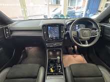 Volvo XC40 T3 R-Design 