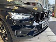 Volvo XC40 T3 R-Design 