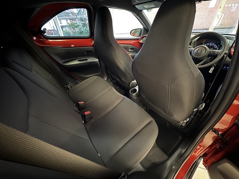 1.0 VVT-i Edge Hatchback 5dr Petrol x-shift Euro 6 (s/s) (72 ps)