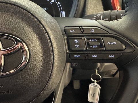 1.0 VVT-i Edge Hatchback 5dr Petrol x-shift Euro 6 (s/s) (72 ps)