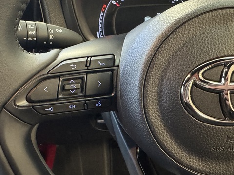 1.0 VVT-i Edge Hatchback 5dr Petrol x-shift Euro 6 (s/s) (72 ps)