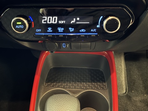 1.0 VVT-i Edge Hatchback 5dr Petrol x-shift Euro 6 (s/s) (72 ps)