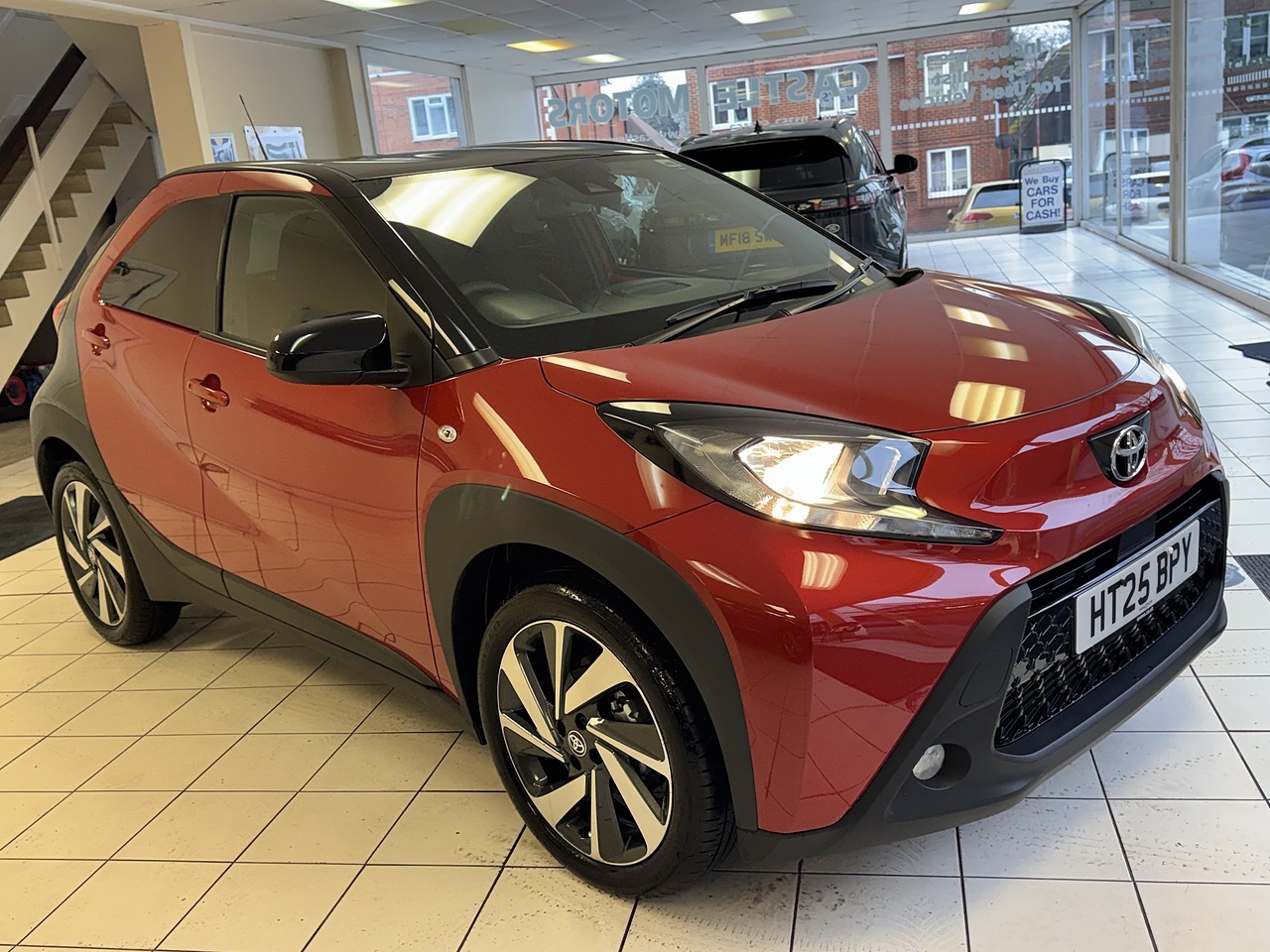 Toyota 1.0 VVT-i Edge Hatchback 5dr Petrol x-shift Euro 6 (s/s) (72 ps)