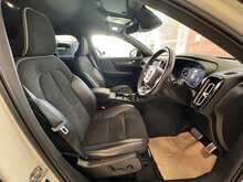 Volvo XC40 T5 R-Design Pro 