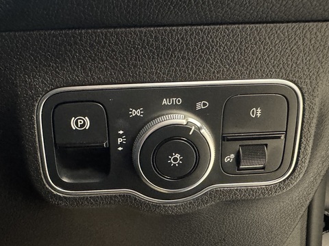 1.3 GLB200 AMG Line SUV 5dr Petrol 7G-DCT Euro 6 (s/s) (163 ps)