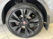 Jaguar F-PACE P300 R-Sport 