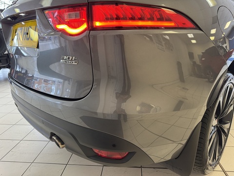 2.0 P300 R-Sport SUV 5dr Petrol Auto AWD Euro 6 (s/s) (300 ps)