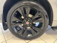 Jaguar F-PACE P300 R-Sport 