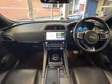 Jaguar F-PACE P300 R-Sport 