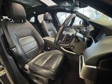 Jaguar F-PACE P300 R-Sport 