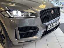 Jaguar F-PACE P300 R-Sport 