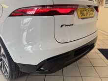 Jaguar F-PACE P400e SE 