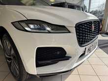 Jaguar F-PACE P400e SE 