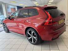 Volvo XC60 B5 MHEV R-Design Pro 