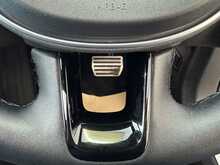 Volvo XC60 B5 MHEV R-Design Pro 