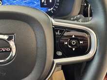 Volvo XC60 B5 MHEV R-Design Pro 