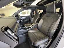 Volvo XC40 T4 R-Design Pro 