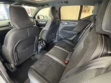 Volvo XC40 T4 R-Design Pro 