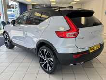 Volvo XC40 T4 R-Design Pro 