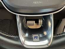 Volvo XC40 T4 R-Design Pro 