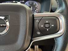 Volvo XC40 T4 R-Design Pro 