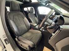 Volvo XC40 T4 R-Design Pro 