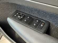 Volvo XC40 T4 R-Design Pro 