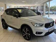 Volvo XC40 T4 R-Design Pro 