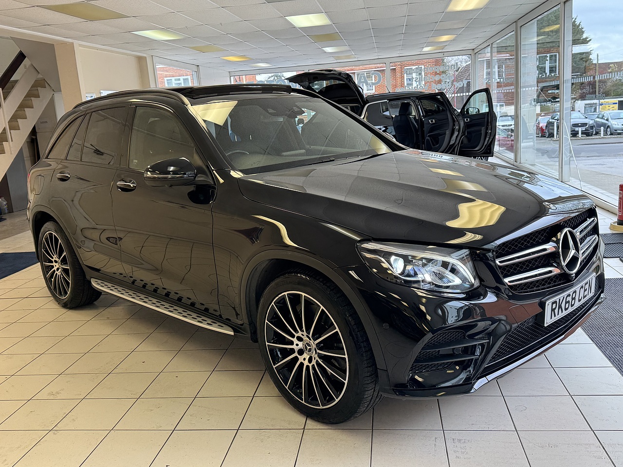 Mercedes-Benz 2.0 GLC250 AMG Line (Premium) SUV 5dr Petrol G-Tronic+ 4MATIC Euro 6 (s/s) (211 ps)