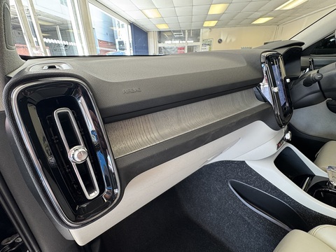 1.5h T5 Twin Engine Recharge 10.7kWh Inscription Pro SUV 5dr Petrol Plug-in Hybrid Auto Euro 6 (s/s) (262 ps)