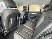 Audi Q5 TFSI Sport 