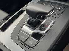 Audi Q5 TFSI Sport 